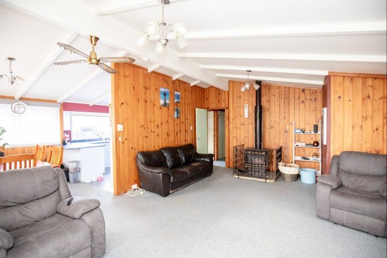 Photo of property in 19 Mahana Road, Ngatea, 3503