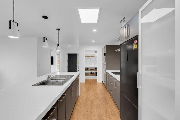 Photo of property in 18 Eastridge Terrace, Huntington, Hamilton, 3210