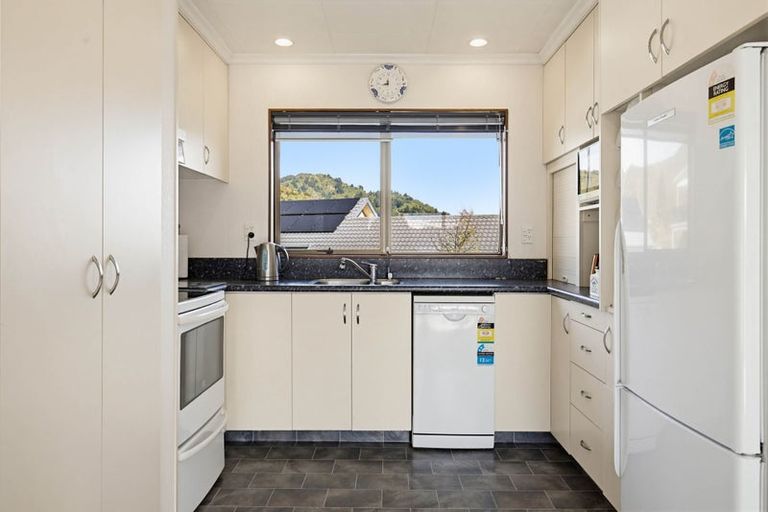 Photo of property in 296 Waikawa Road, Waikawa, Picton, 7220