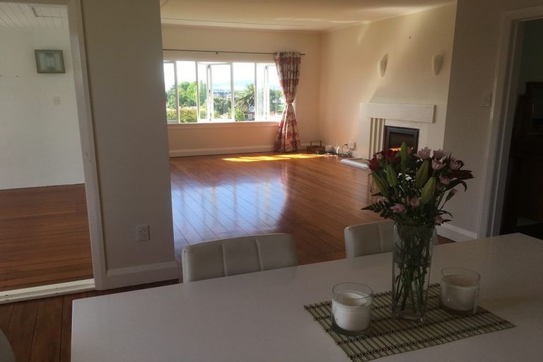 Photo of property in 18 Edgecumbe Road, Tauranga, 3110