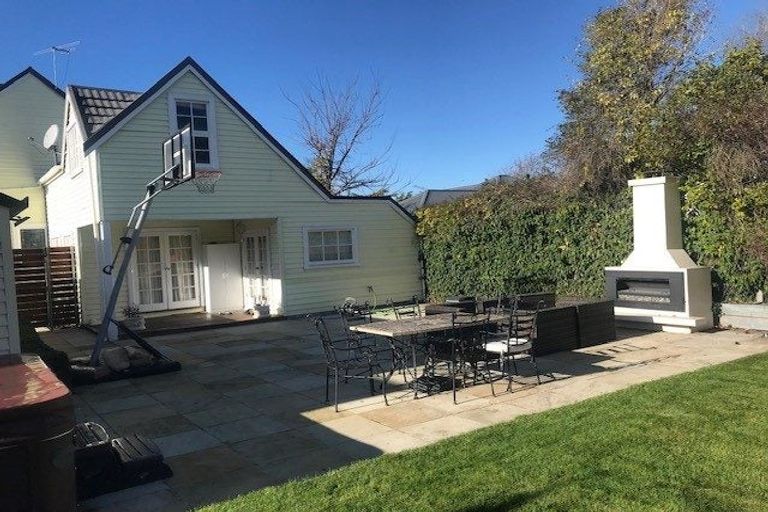 Photo of property in 55 Straven Road, Riccarton, Christchurch, 8011