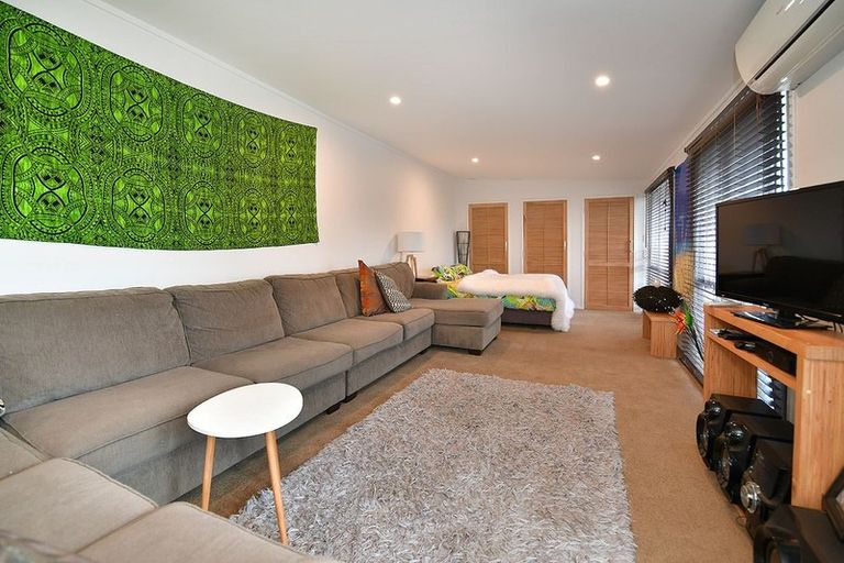 Photo of property in 6 Pine Road, Orewa, 0931