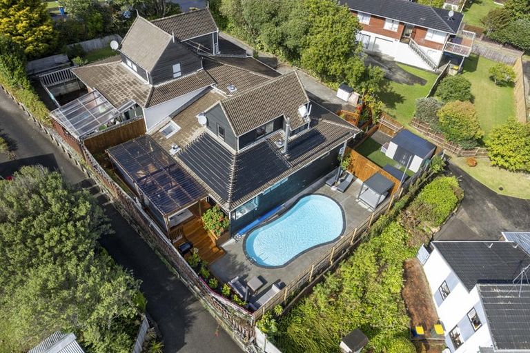 Photo of property in 2/15 Eastwood Rise, Browns Bay, Auckland, 0630