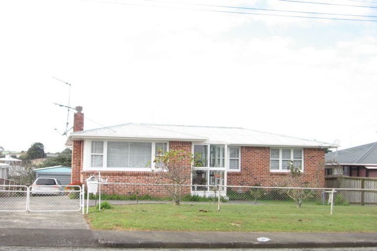 Photo of property in 56 Thompson Terrace, Manurewa, Auckland, 2102