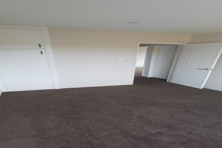 Photo of property in 5 Craig Place, Redwood, Christchurch, 8051