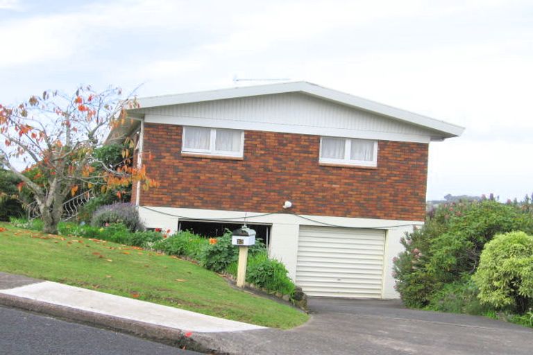 Photo of property in 22 Fairway Avenue, Red Beach, 0932