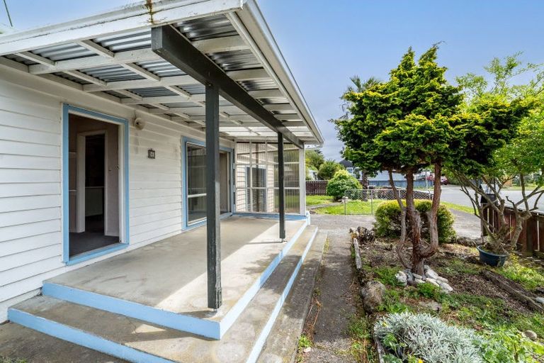 Photo of property in 1 Baillie Crescent, Carterton, 5713