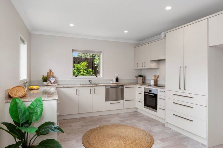 Photo of property in 5 Harmens Way, Greerton, Tauranga, 3112