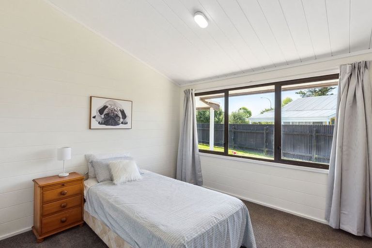 Photo of property in 46 Hollis Road, Paraparaumu Beach, Paraparaumu, 5032