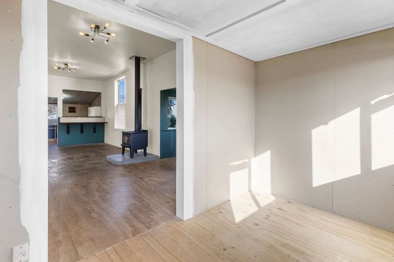 Photo of property in 44 Tennyson Street, Dannevirke, 4930