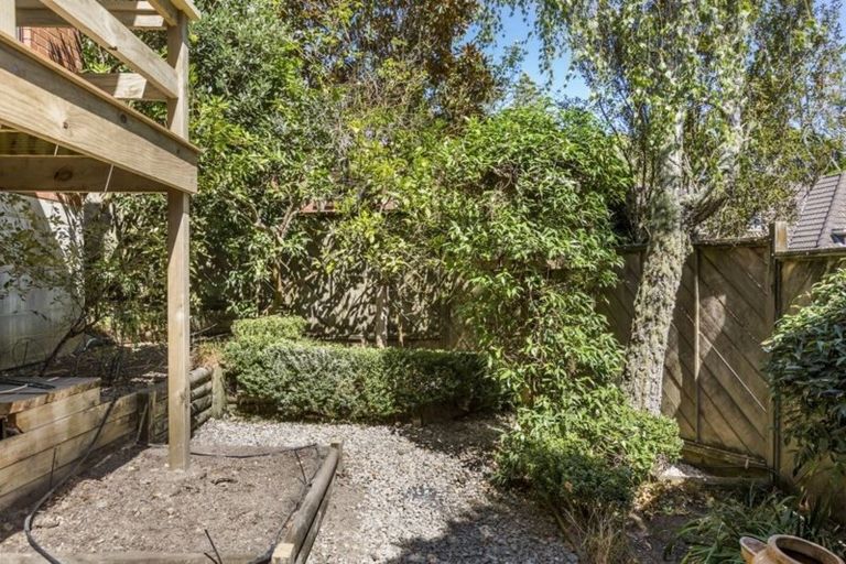 Photo of property in 3/16 Mahara Avenue, Birkenhead, Auckland, 0626