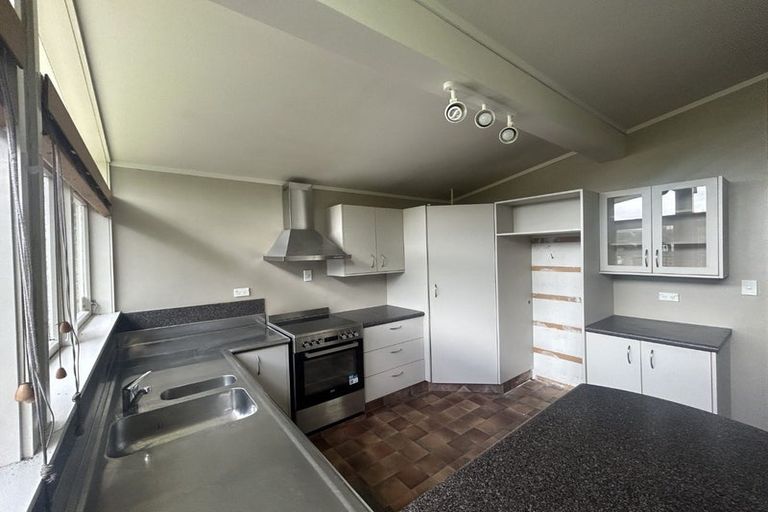 Photo of property in 5 Mcdonald Place, Awapuni, Palmerston North, 4412