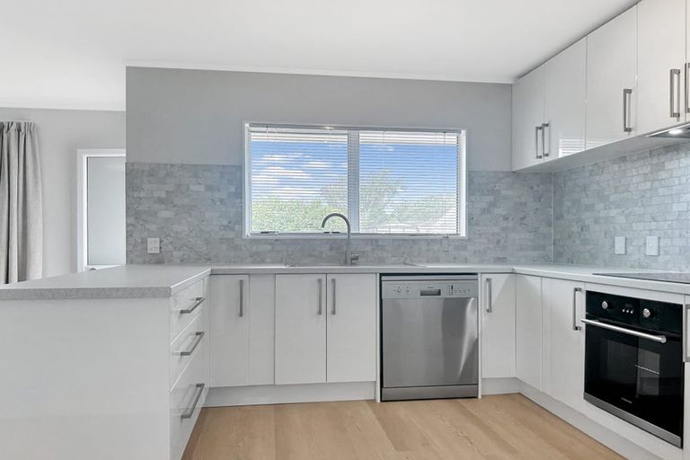 Photo of property in 15 Ratanui Road, Paraparaumu, 5032