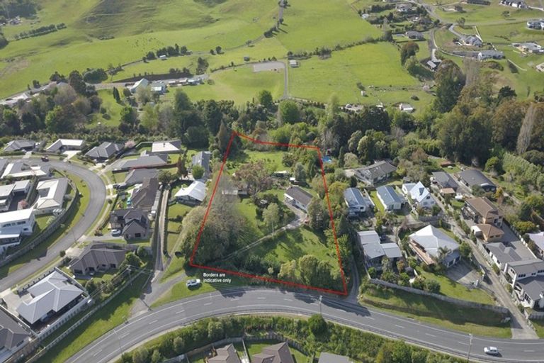 Photo of property in 27 Waikite Road, Welcome Bay, Tauranga, 3112