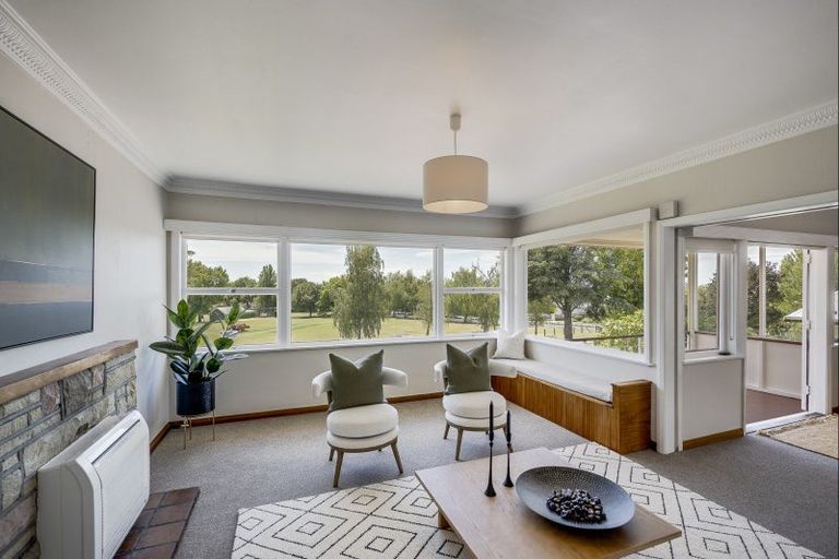 Photo of property in 5 Hereworth Grove, Havelock North, 4130