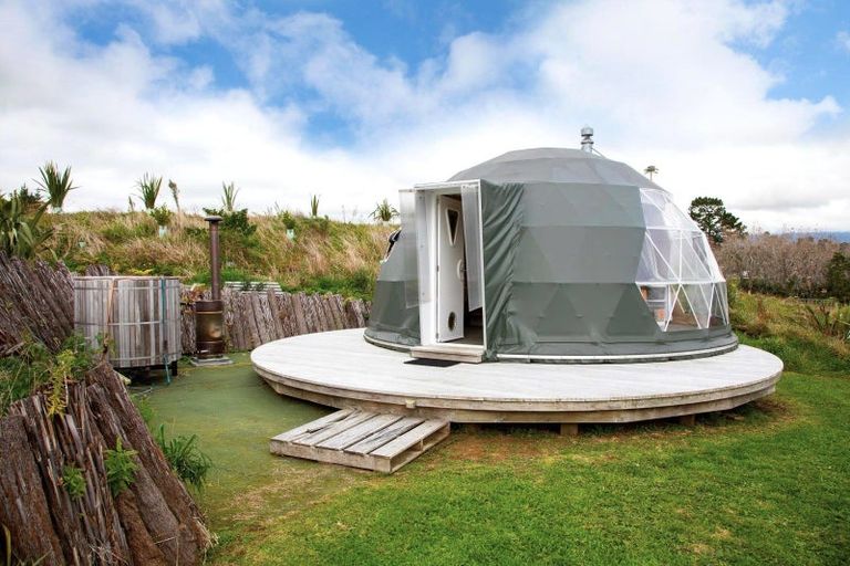 Photo of property in 456 Barrett Road, Omata, New Plymouth, 4374