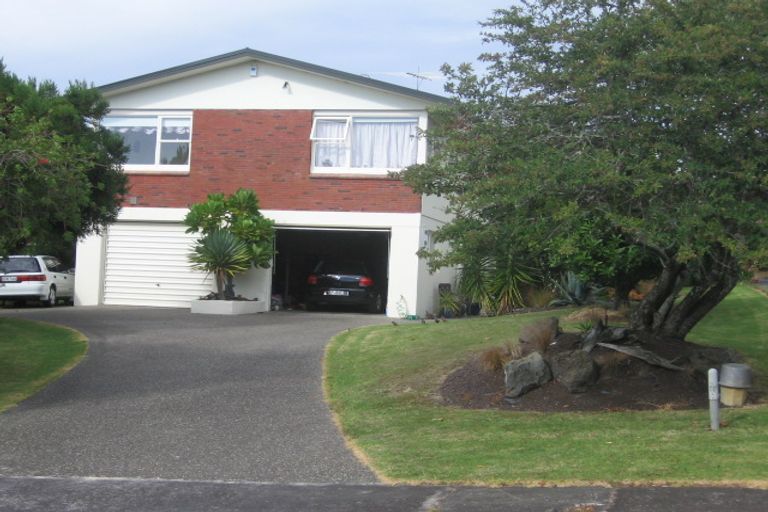 Photo of property in 31 Mcbreen Avenue, Northcote, Auckland, 0627