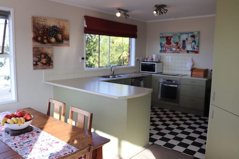 Photo of property in 2/47 Braemar Road, Rothesay Bay, Auckland, 0630