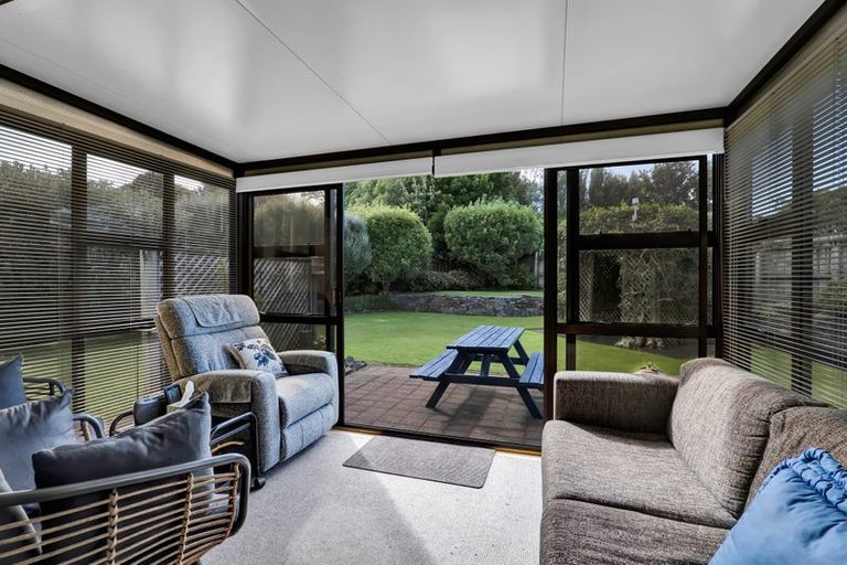 Photo of property in 2 Bronte Place, Whalers Gate, New Plymouth, 4310