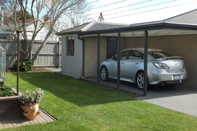 Photo of property in 7 Ambleside Drive, Burnside, Christchurch, 8053