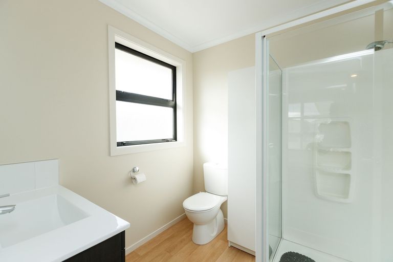 Photo of property in 8 Medallion Court, Kelvin Grove, Palmerston North, 4414