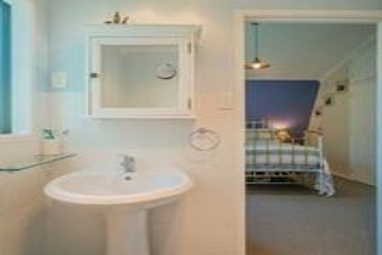 Photo of property in 11 Patton Place, Tairua, 3508