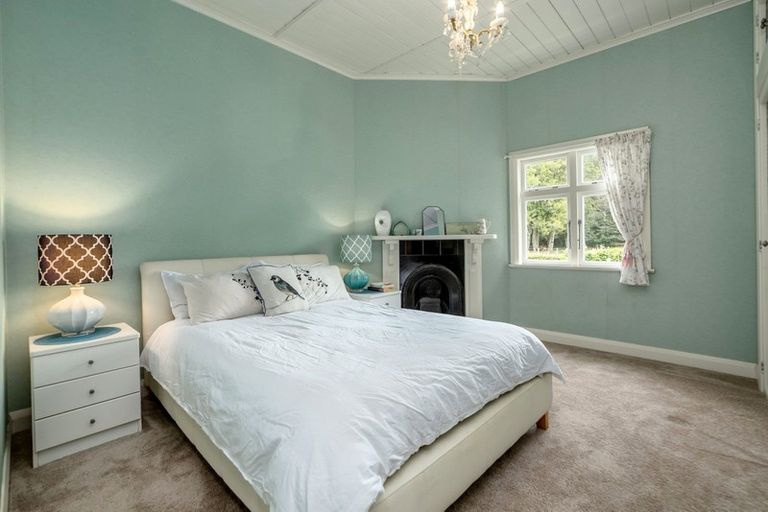 Photo of property in 977 Kakariki Road, Eketahuna, 4995