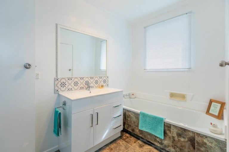 Photo of property in 12 Berwick Street, Flaxmere, Hastings, 4120