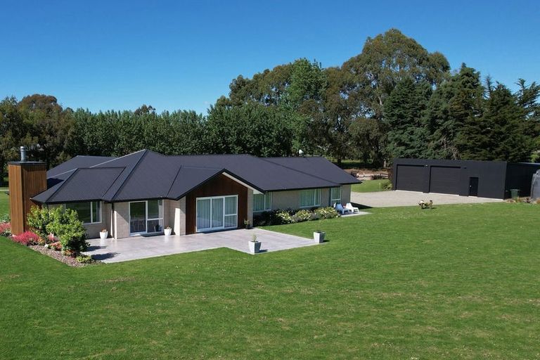 Photo of property in 21 Trailview Lane, Weston, Oamaru, 9401