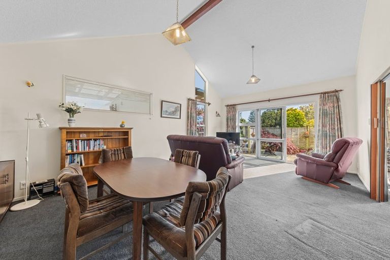 Photo of property in 14a Truby King Street, Merrilands, New Plymouth, 4312