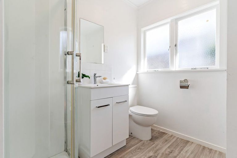 Photo of property in 2/36 Jaemont Avenue, Te Atatu South, Auckland, 0610