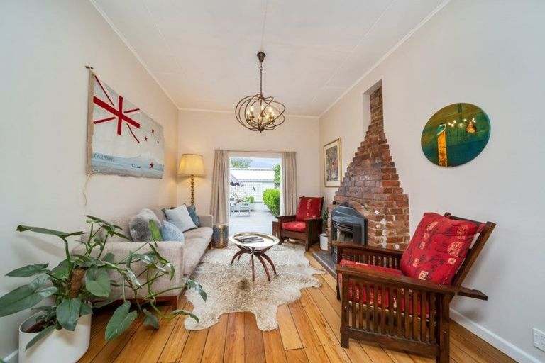 Photo of property in 9 Mayfair Place, Westown, New Plymouth, 4310