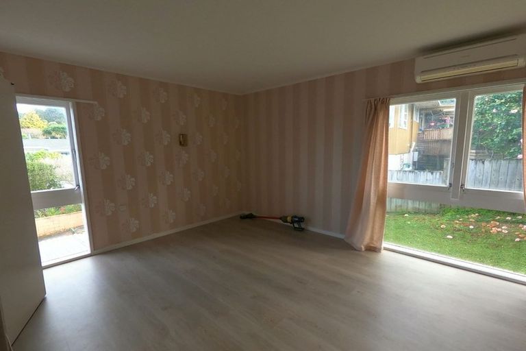 Photo of property in 15 Gretel Place, Hillcrest, Auckland, 0627