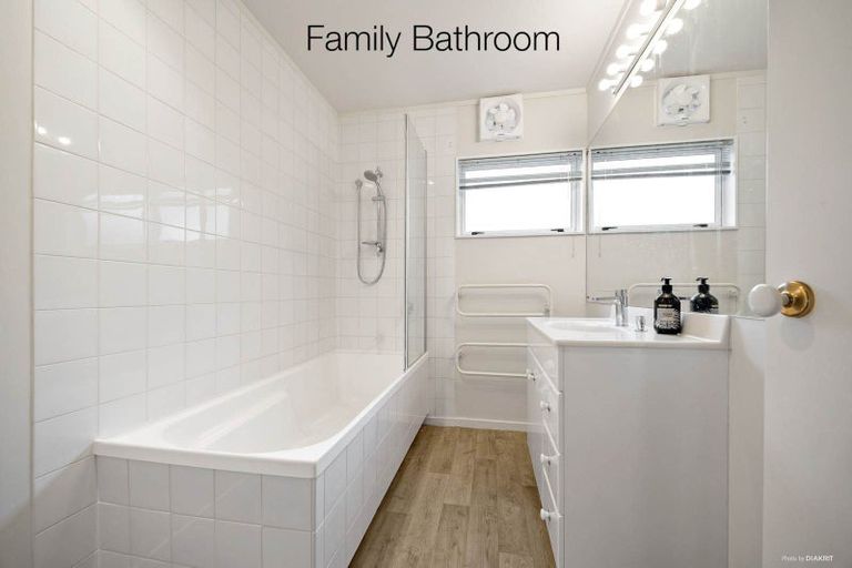 Photo of property in 7 Ayrshire Place, Somerville, Auckland, 2014