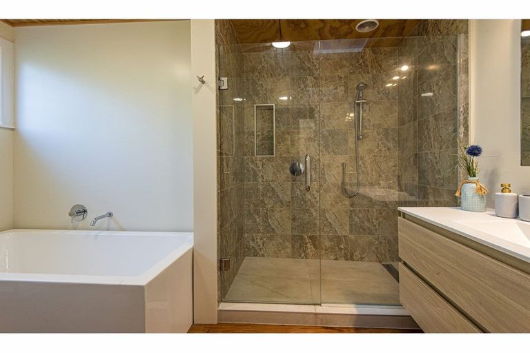 Photo of property in 127 Riverside Drive, Parahaki, Whangarei, 0112