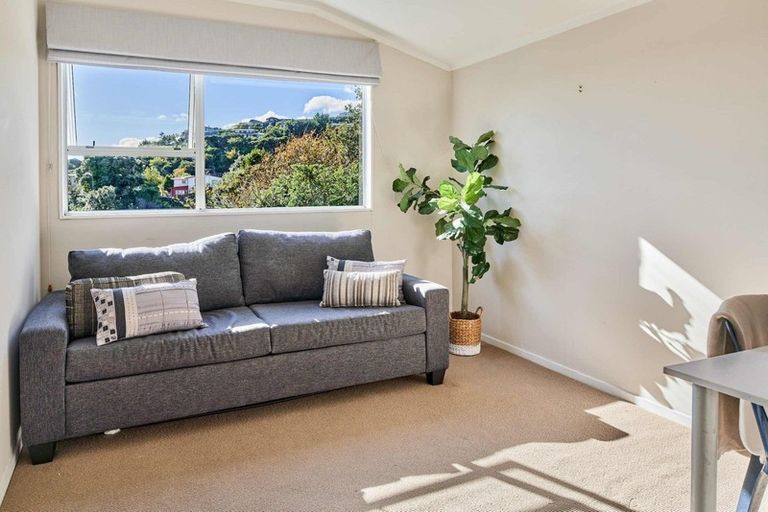 Photo of property in 13 Yarrow Place, Papakowhai, Porirua, 5024