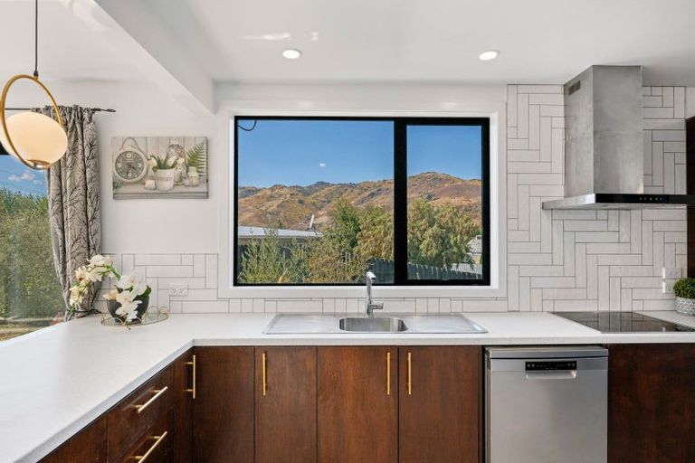 Photo of property in 52 Ray Street, Cromwell, 9310