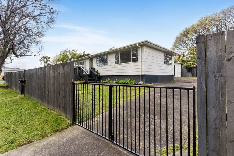 Photo of property in 14 Chantal Place, Red Hill, Papakura, 2110