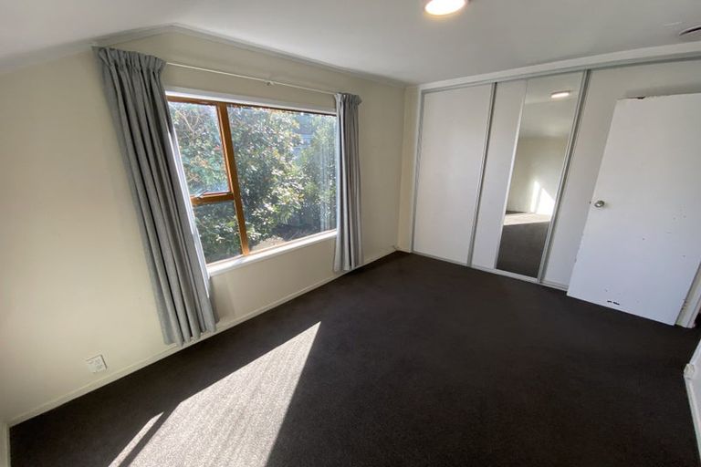 Photo of property in 1/19 Tree View Avenue, Glenfield, Auckland, 0629