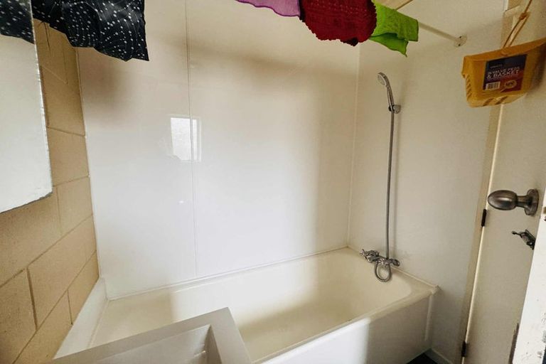 Photo of property in 3/299 Ruahine Street, Terrace End, Palmerston North, 4410