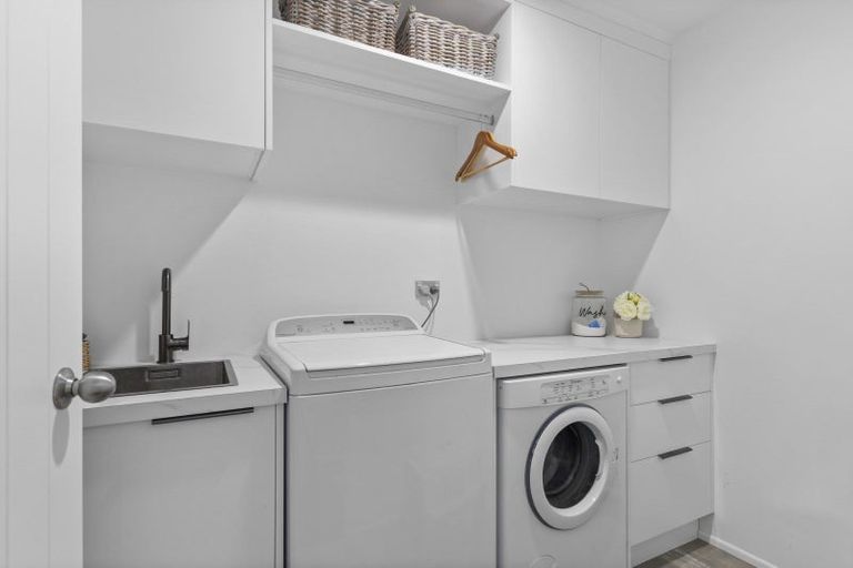 Photo of property in 1 Rita Street, Mount Maunganui, 3116