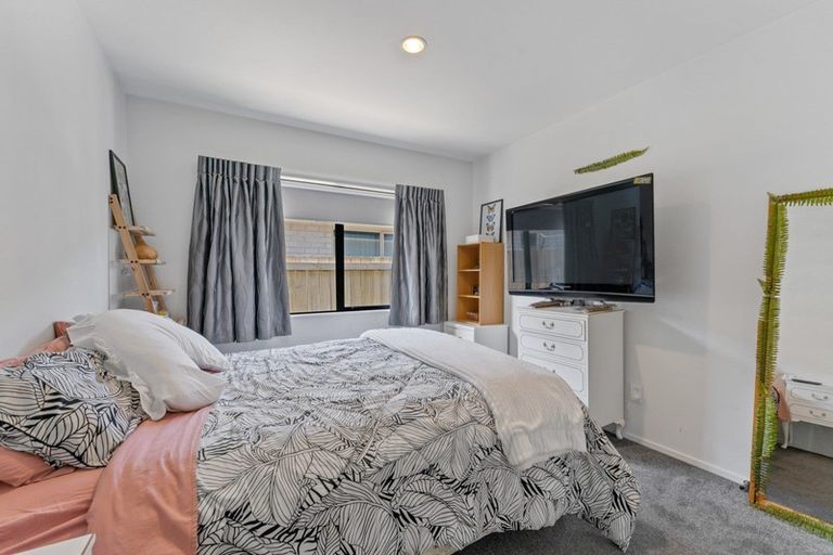 Photo of property in 37 Realm Drive, Paraparaumu, 5032