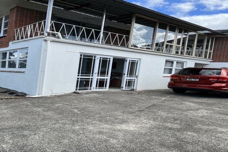 Photo of property in 12 Portadown Avenue, Pakuranga Heights, Auckland, 2010