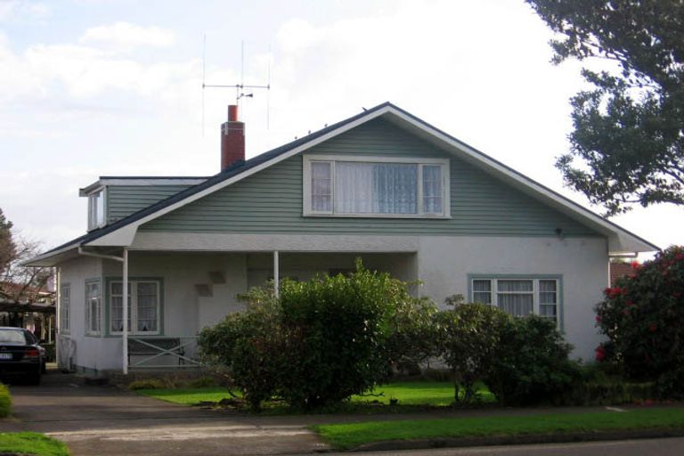 Photo of property in 17 College Street, Awapuni, Palmerston North, 4412