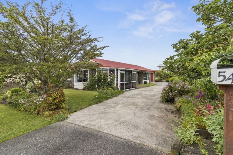 Photo of property in 54 Lansdowne Crescent, Glenview, Hamilton, 3206