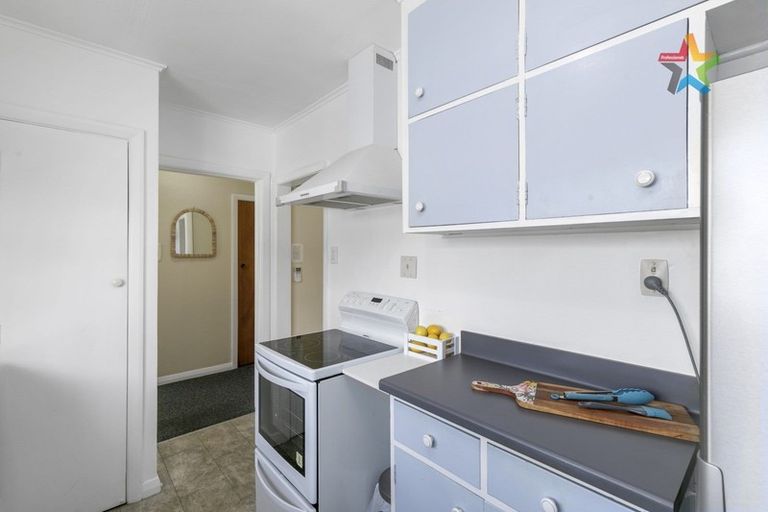 Photo of property in 1/1079 High Street, Taita, Lower Hutt, 5011