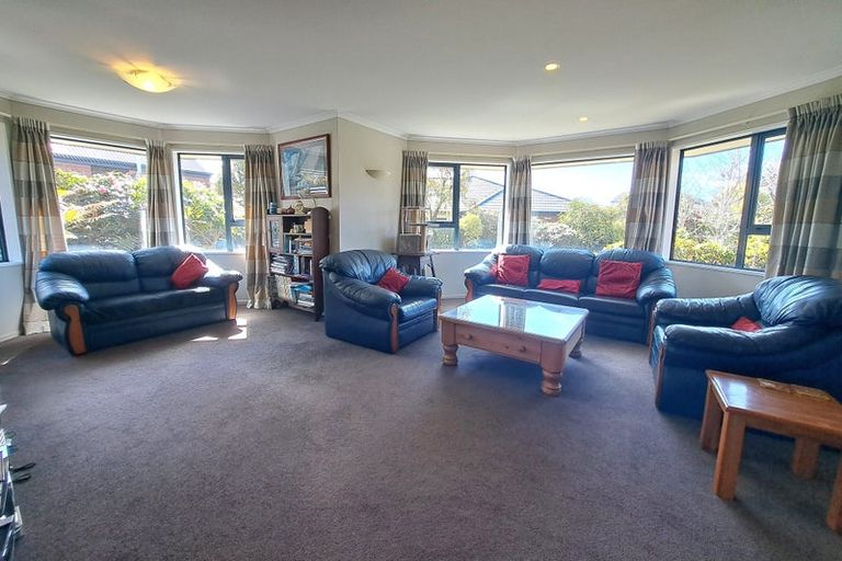 Photo of property in 17 Orlando Crescent, Waimairi Beach, Christchurch, 8083