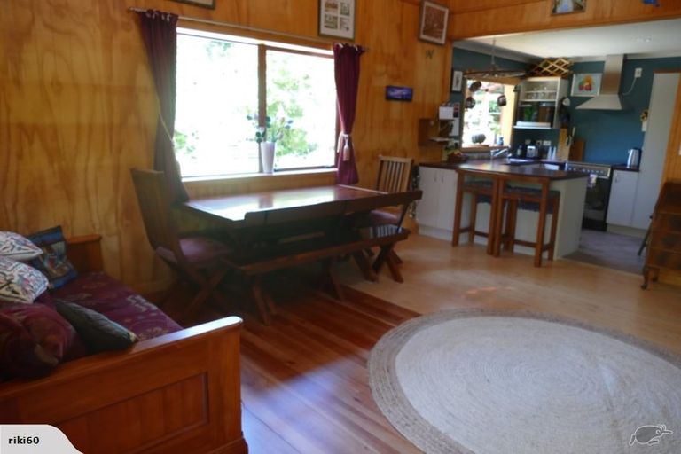 Photo of property in 4 George Street, Murchison, 7007