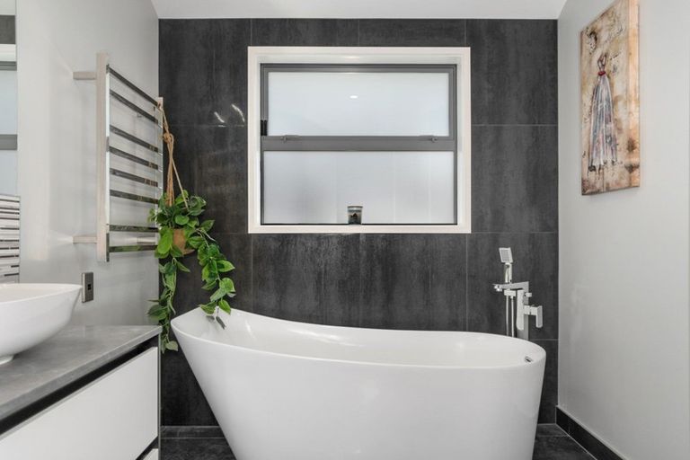 Photo of property in 86 Pakanga Grove, Pyes Pa, Tauranga, 3112