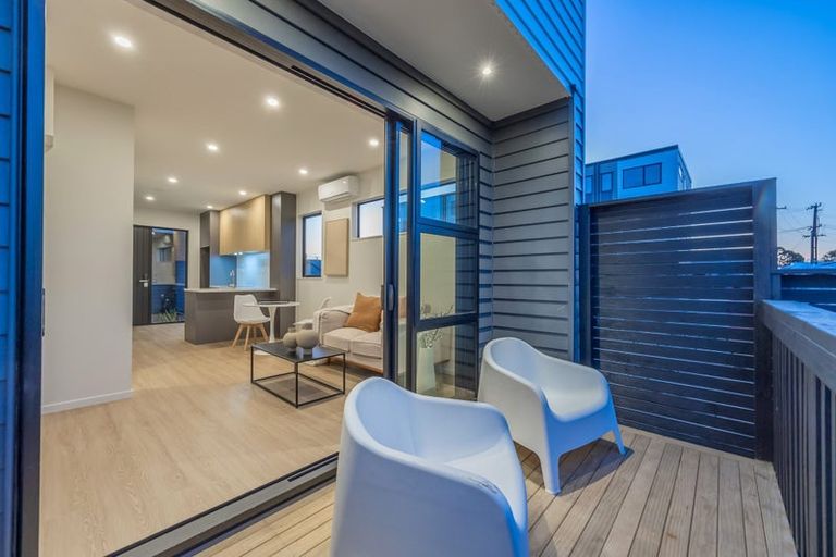 Photo of property in 2/1 Cape Road, Mangere, Auckland, 2022